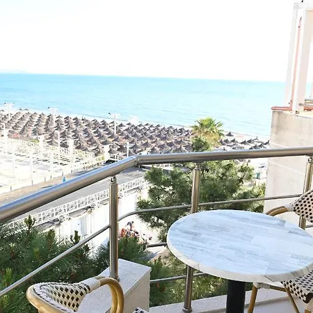 Oxinn Hotel Kryemëdhej