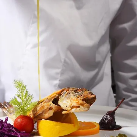 Oxinn ホテル Kryemëdhej