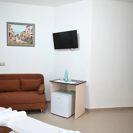 Oxinn 3* Kryemëdhej